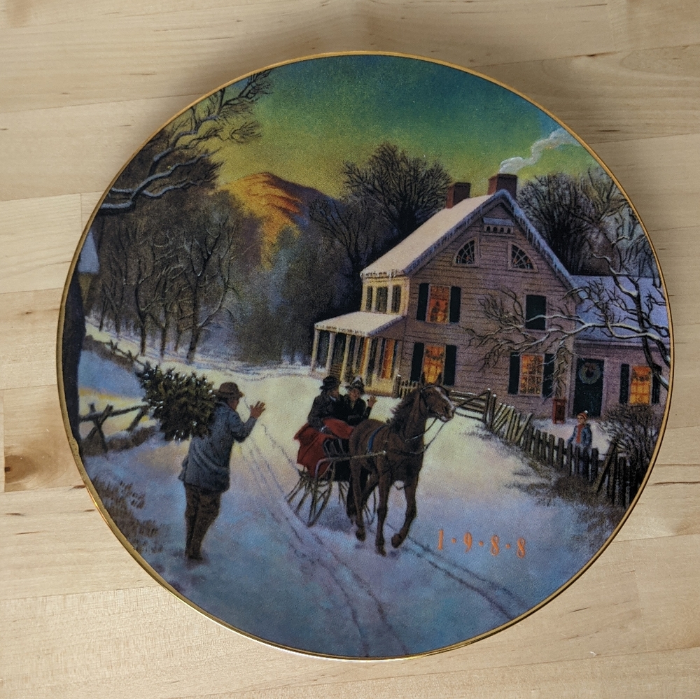 Vintage Avon Home for the Holidays plate 1988 Christmas decorative plate